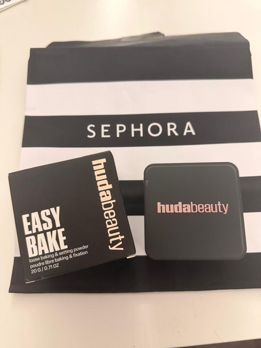 Nowy puder huda beauty odcień pound cake 20 gram pełnowymiarowy