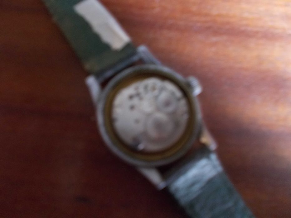 Relógio militar anos 40. Tipo Tissot ou Mido.