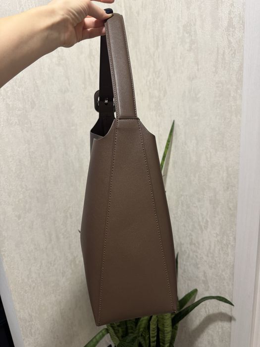 Сумка бренду MANGO