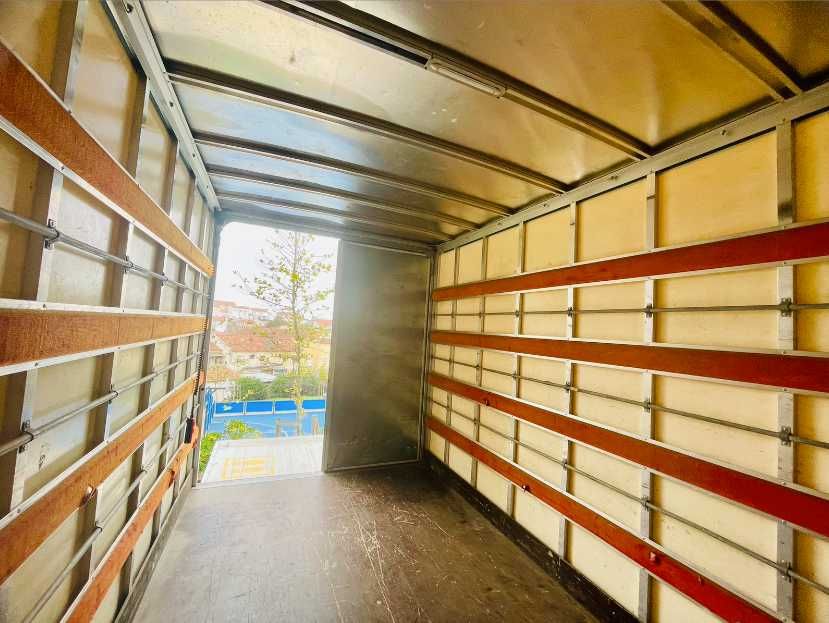 Aluguer - Carrinha de Mercadorias com Plataforma