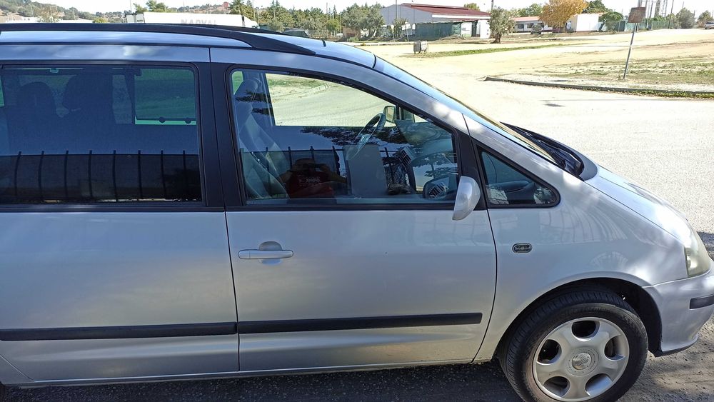 SEAT Alhambra em muito bom estado