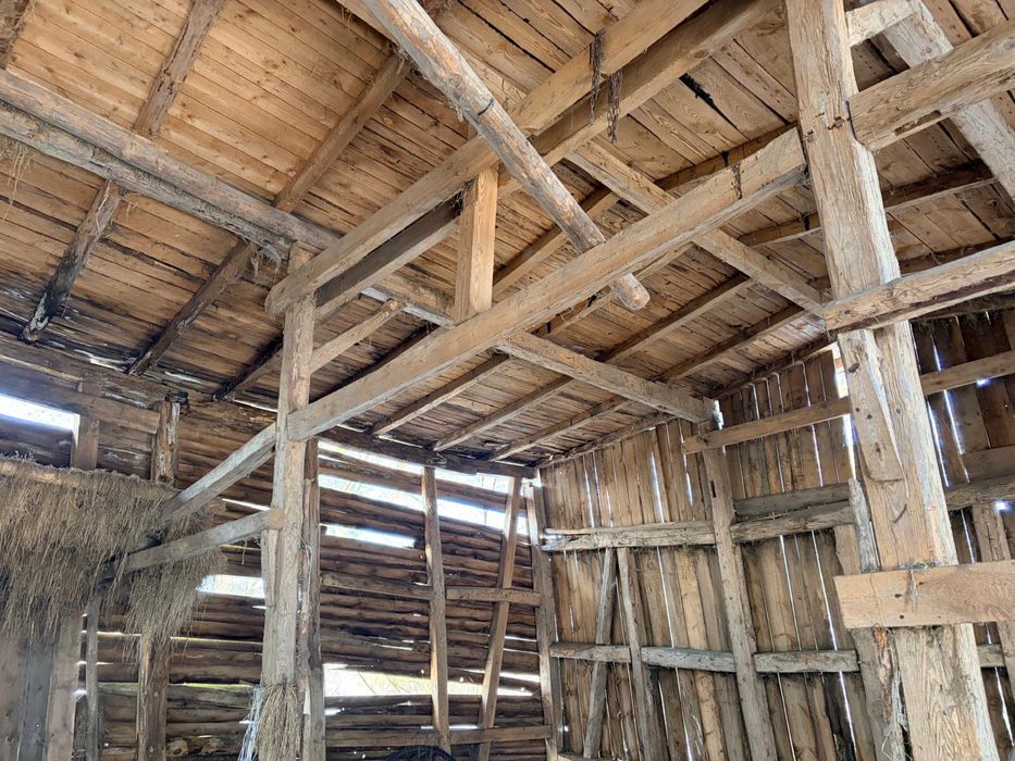 Stare deski i belki ze stodoły