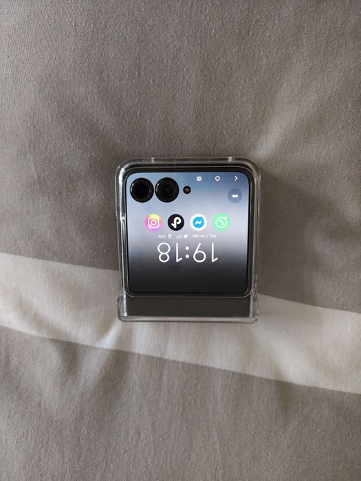 Motorola razr 50