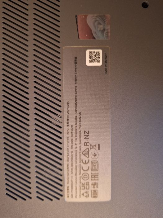 PC Laptop Lenovo IdeaPad Slim 3