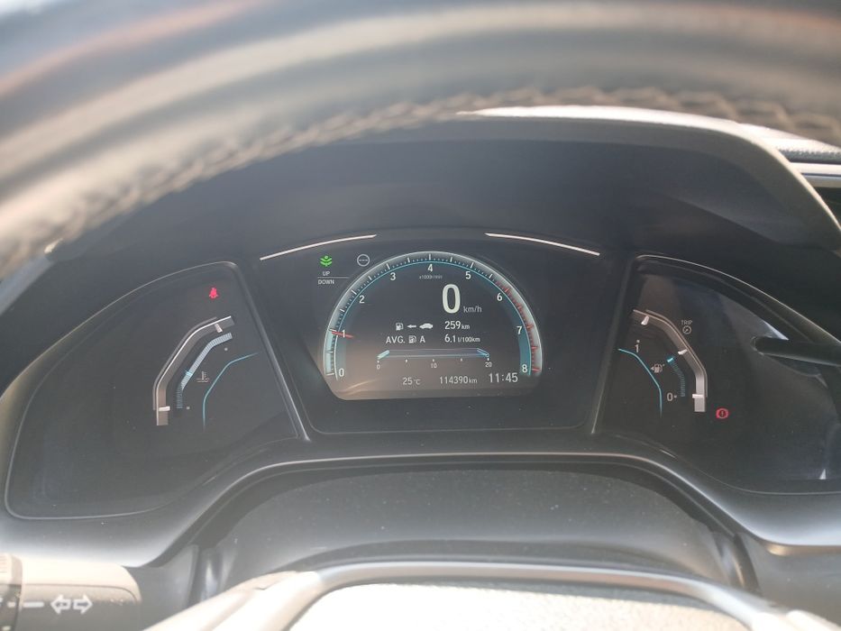 Honda civic 1.0 turbo vtec elegance navi
