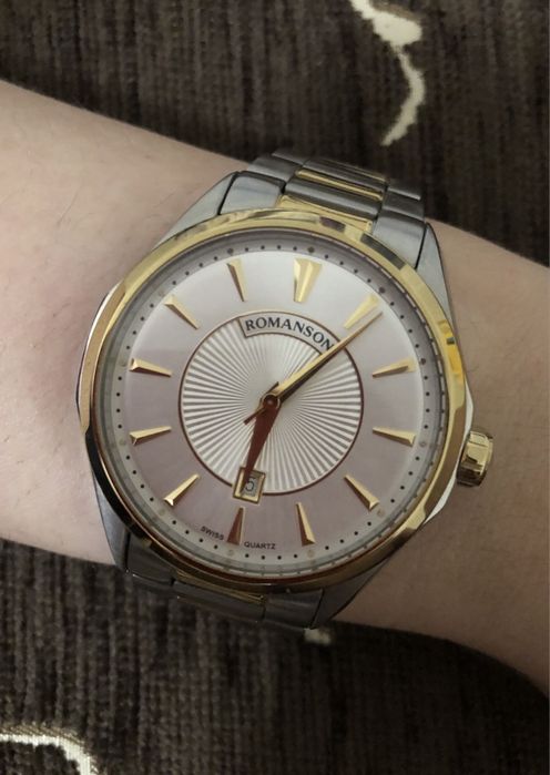 Кварцовий годинник Romanson