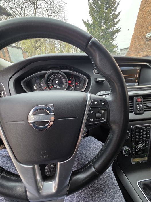 Volvo v40 D2 (23.12.2013)
