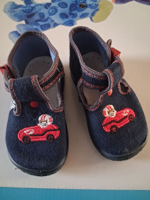 Buty dziecięce rozmiar 19