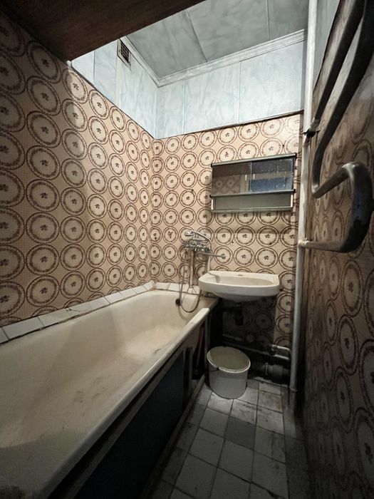 Продам двухкомнатную квартиру ул.Бучмы