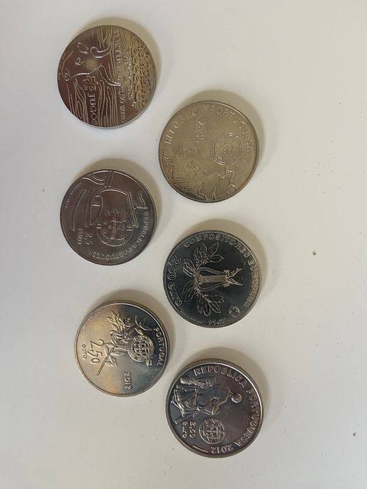 Moedas 5 e 2.5€ comemorativas