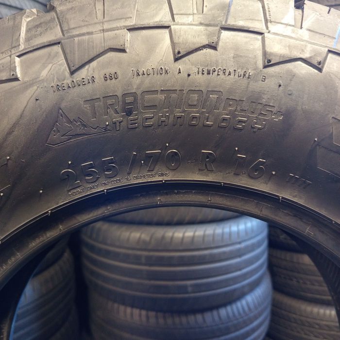 255/70/R16 Continental Crosscontact