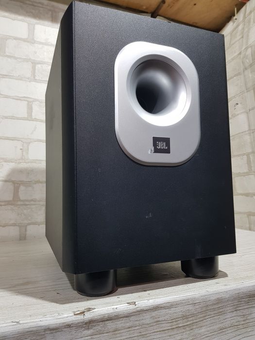 Активний сабвуфер JBL SUB200,  потужність 100 Вт, б/у з Німеччини
