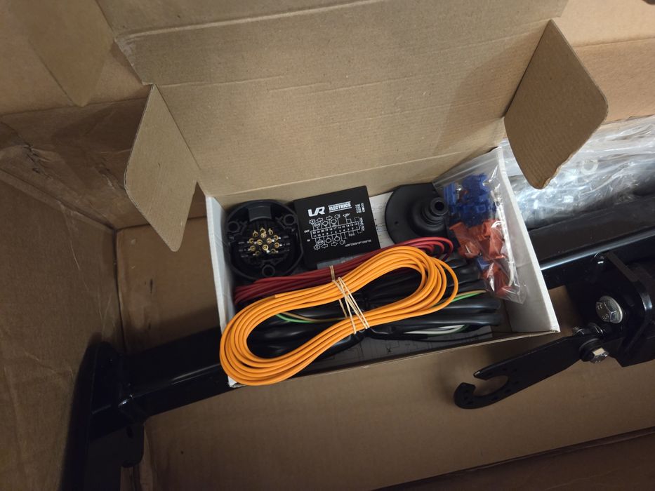 Hak holowniczy  Toyota YARIS CROSS [HYBRID, AWD, Restyling]