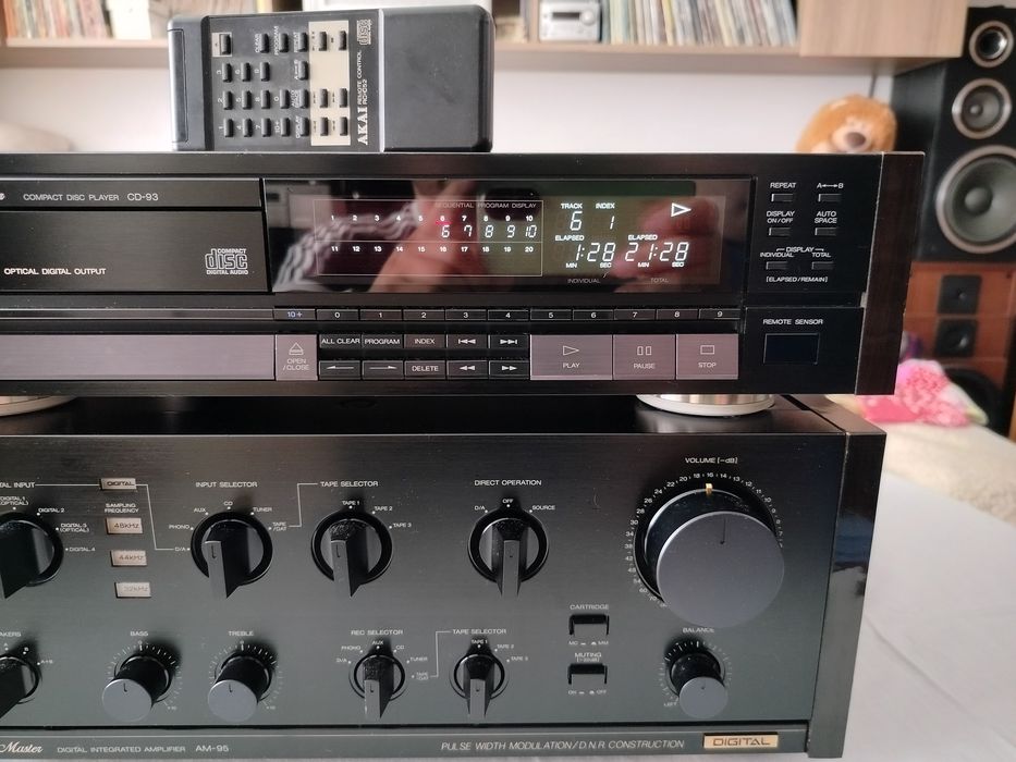 Wzmacniacz Akai AM-95