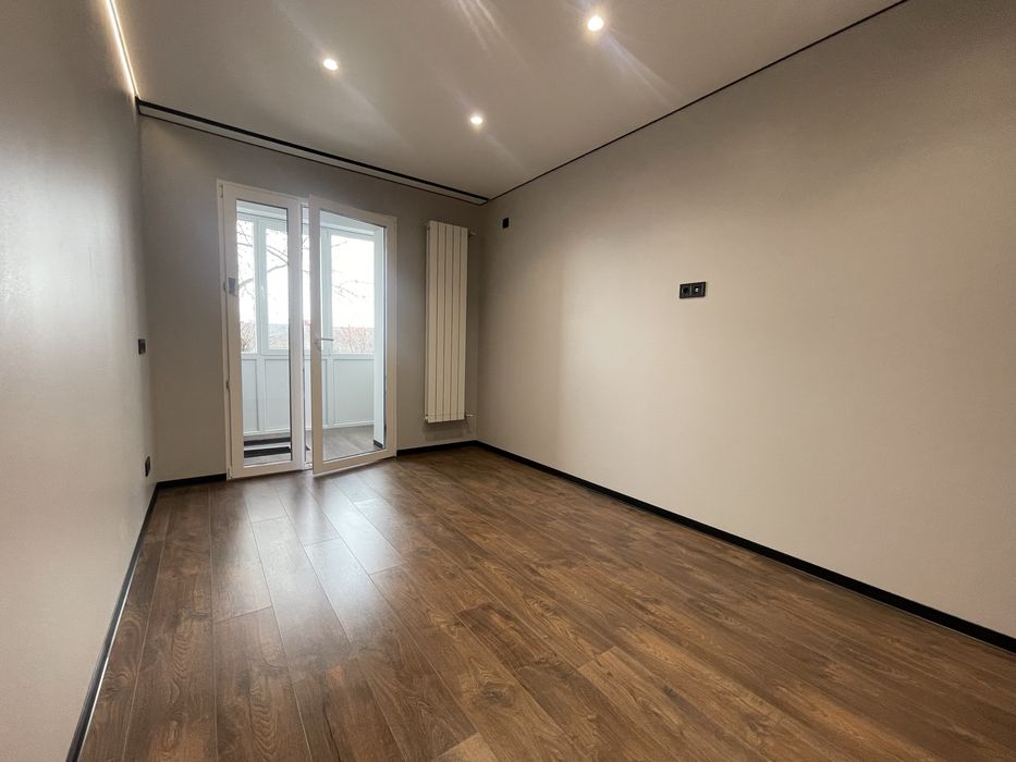 3 кім.квартира з Новим ремонтом Укомплектованою кухнею Панчішна ф-ка