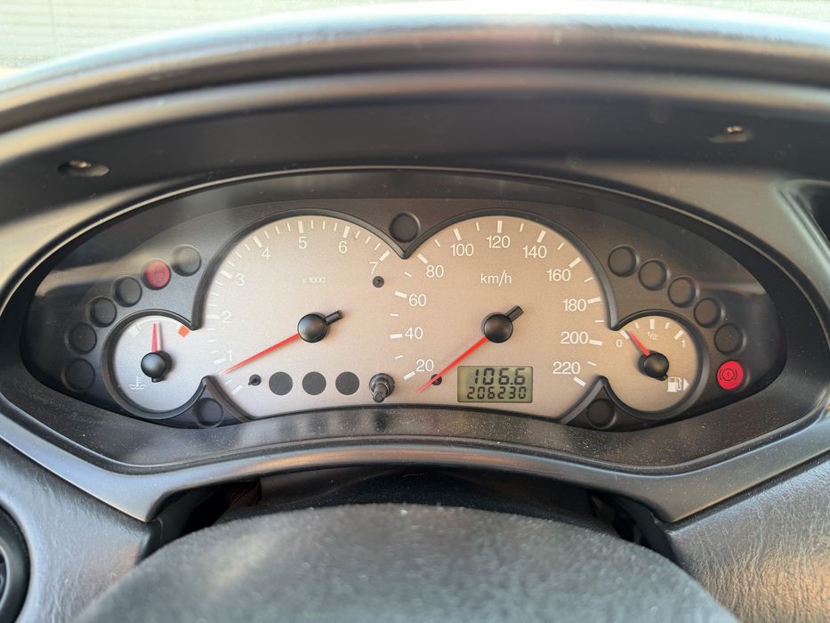 Ford Focus Station 1.4 - Gasolina - Poucos KM