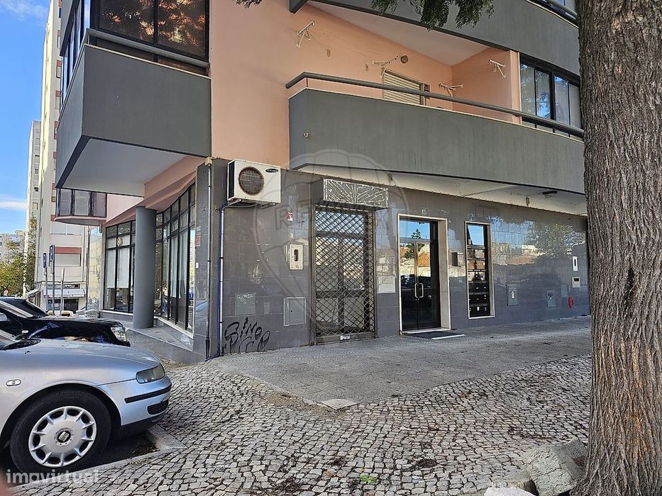 Loja  para arrendamento