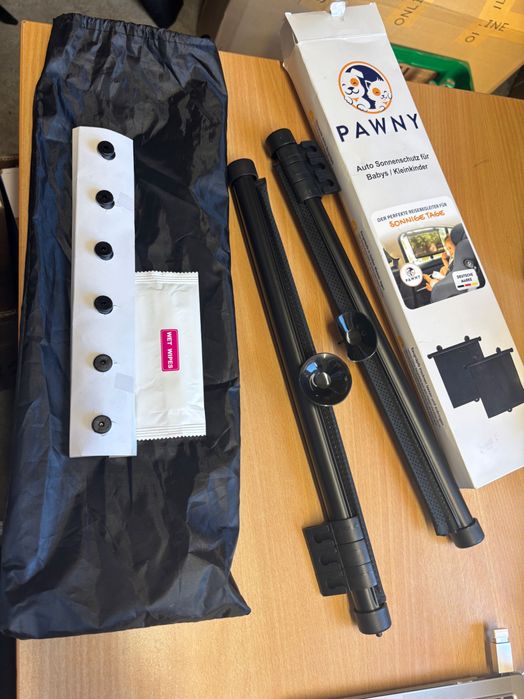 Roleta przeciwsłoneczna do samochodu rozsuwana dla dzieci