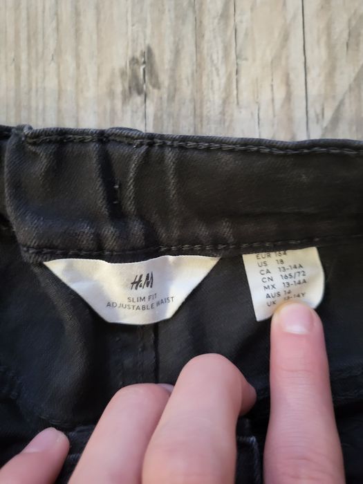 Czarne spodnie dżinsowe H&M