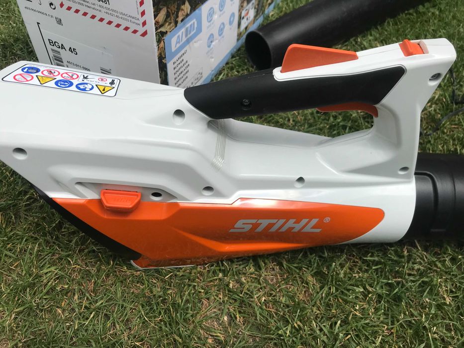 Повітродувка акумуляторна STIHL BGA 45 з Англії