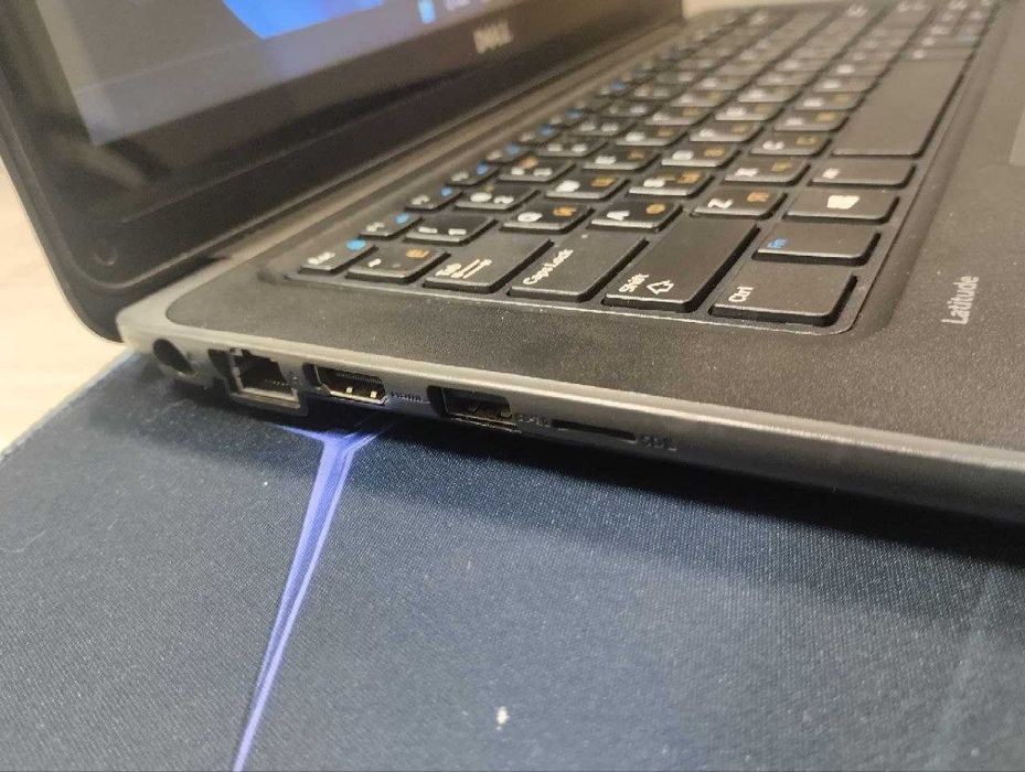 Ноутбук Dell 8/128gb, Сенсорний, 180 градусів.