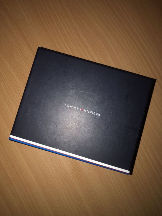Pudelko tommy hilfiger