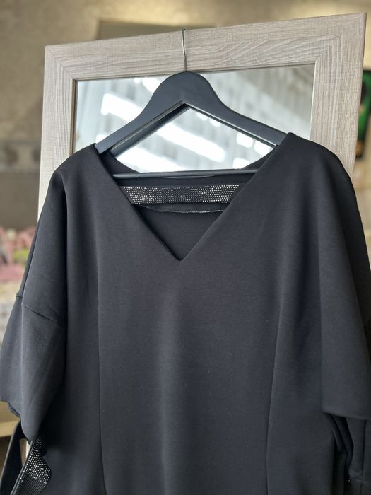 сукня оздоблена камінням