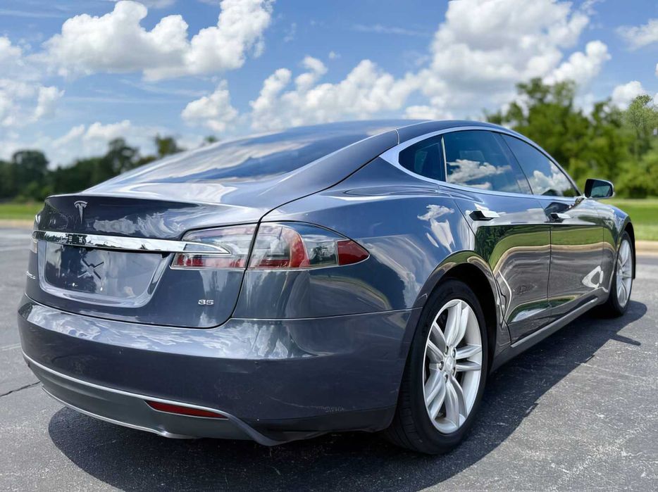 Tesla Model S      2014