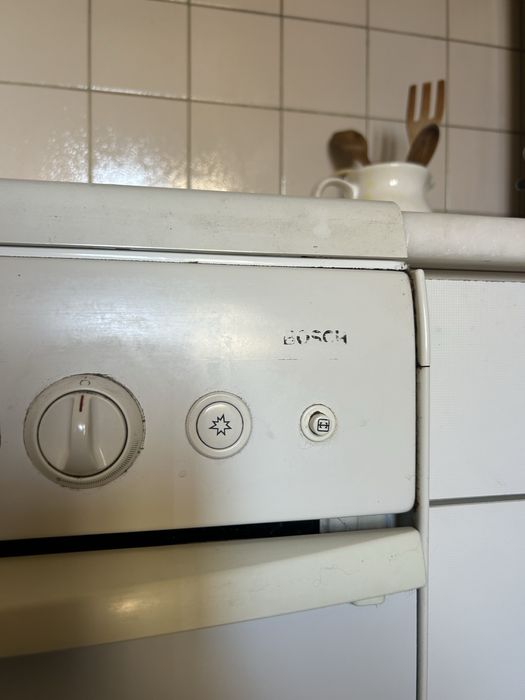 Fogão e forno a gás Bosch com parte eletrica também