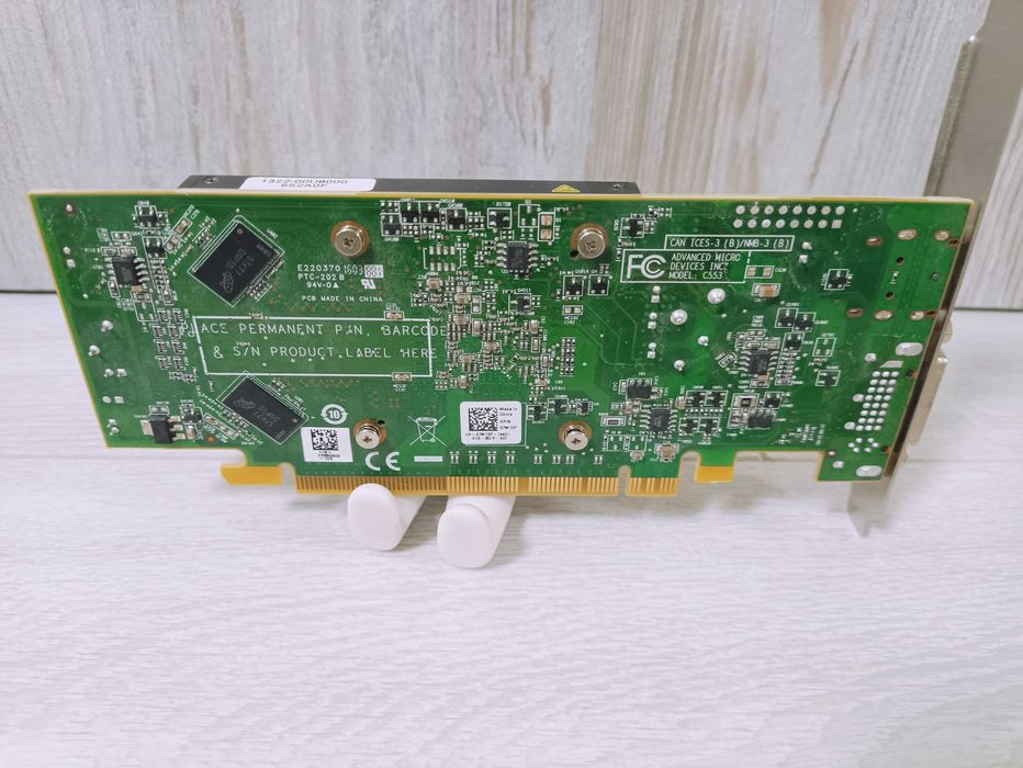 Видеокарта AMD Radeon R5 240 / 1GB / GDDR3 / 64-bit / DVI / DP