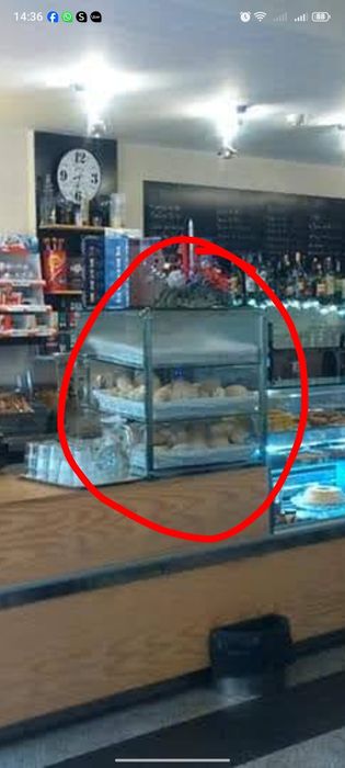 Expositor de pão ou bolos