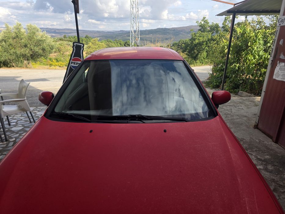 Carro nissan almera 2.2