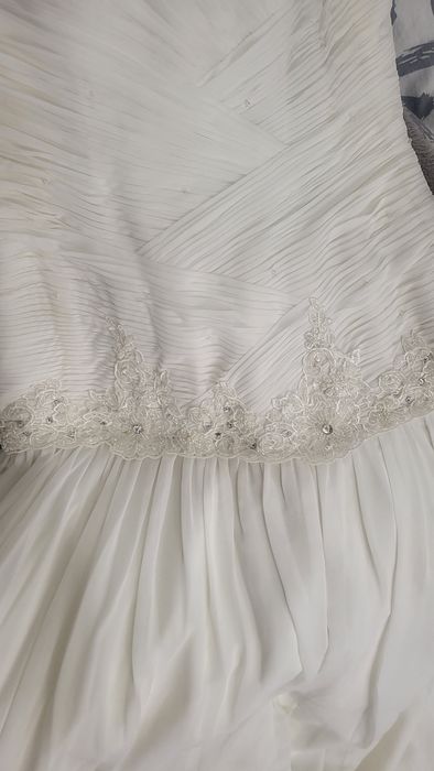 Сукня весільна молочна