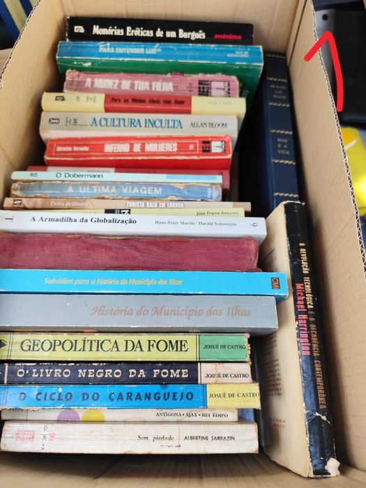 Vendo livros variados