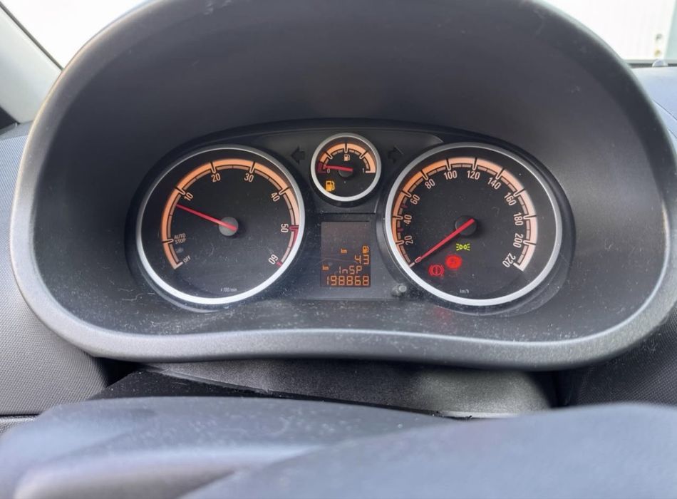 Opel corsa 2011 1.3 cdti
