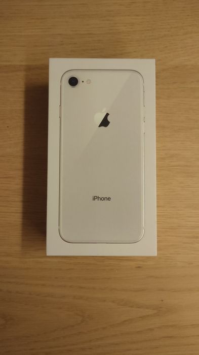 iPhone 8 64 GB com caixa
