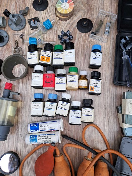 Szklane strzykawki z DDR