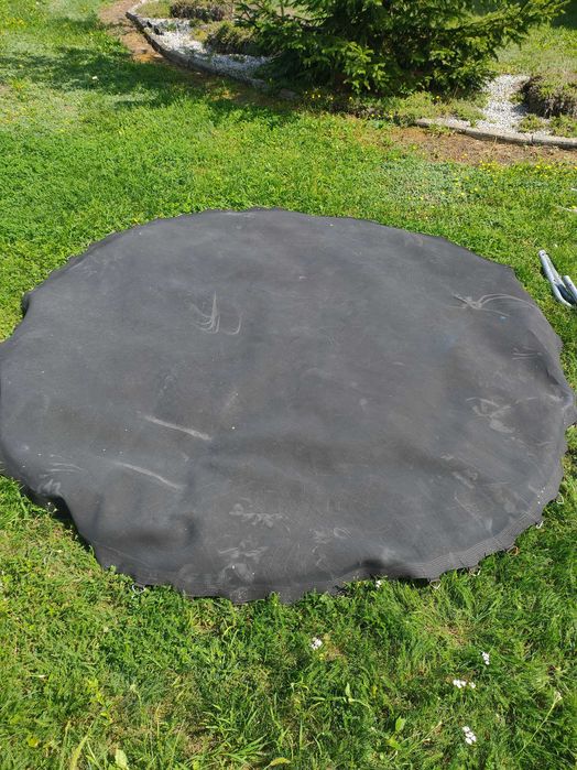 Trampolina z siatką