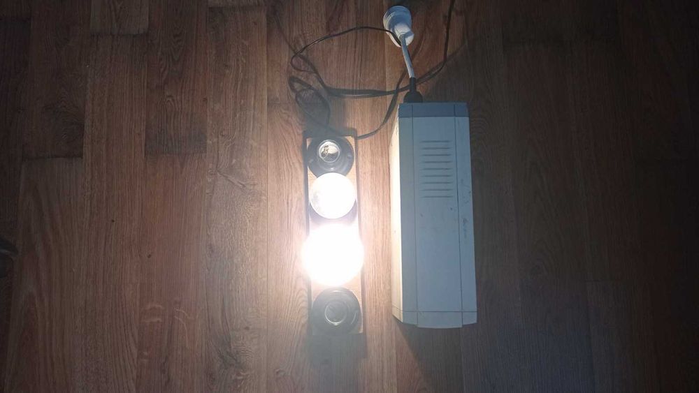 Джерело безперебійного живлення APC Back-UPS CS 500