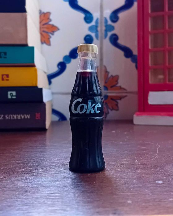 VINTAGE Coca-Cola – Conjunto 6 Mini Garrafas com Caixa – Anos 90