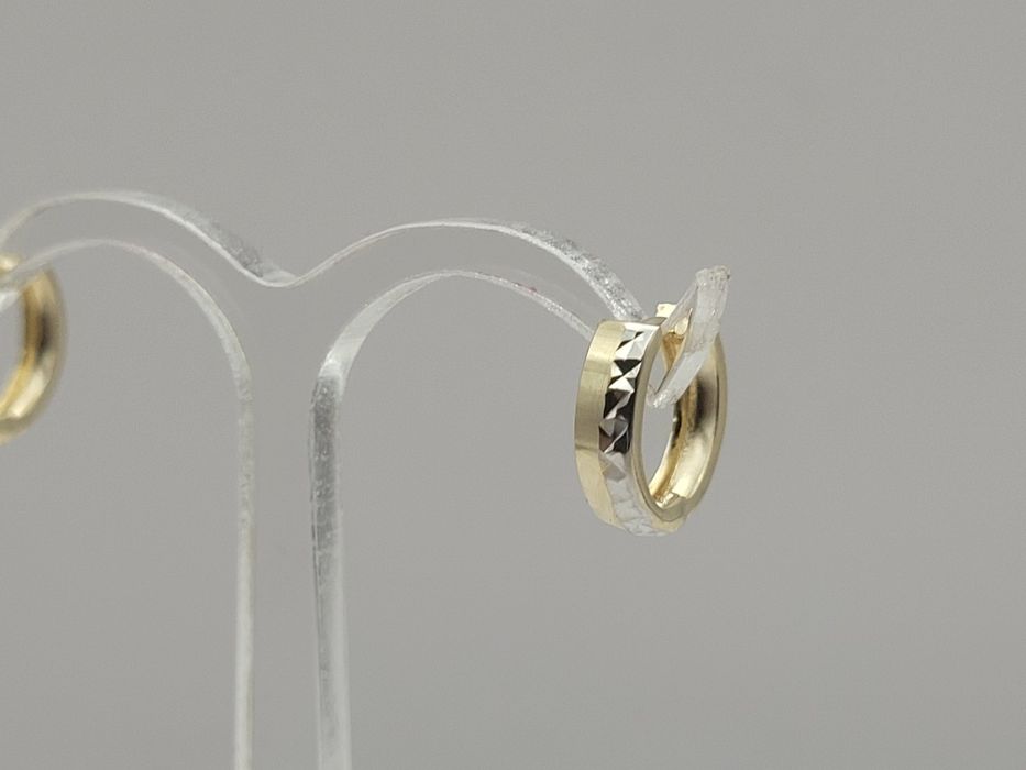 Nowe złote kolczyki złoto próby 585, 2 kolory zlota waga 0.98 gr