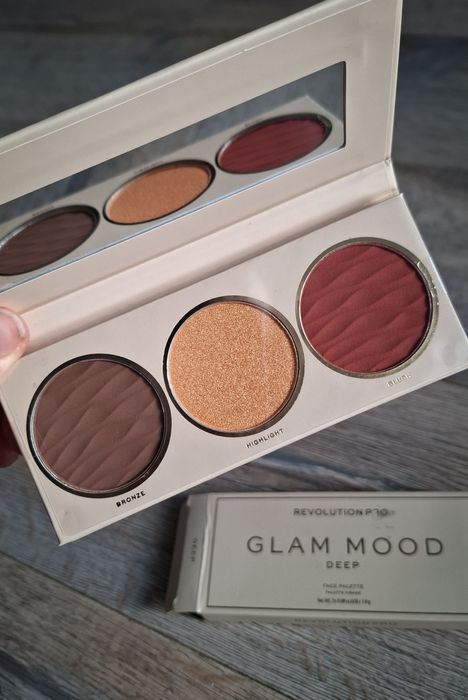 Paletka do konturowania twarzy Revolution Pro