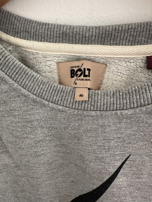 Sweatshirt bolt