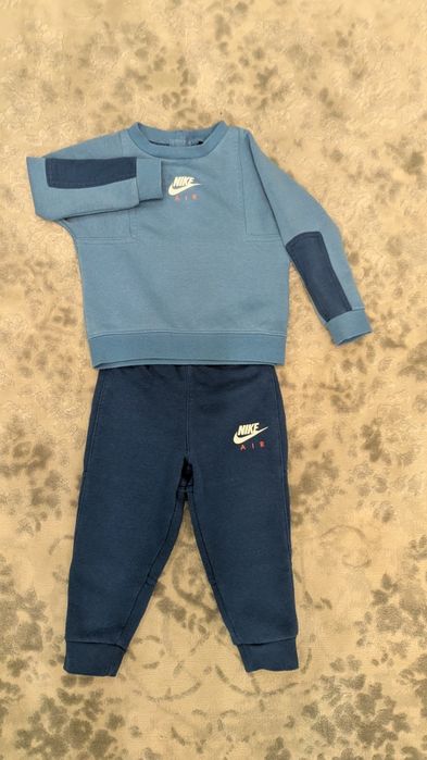 Костюм  Nike  для хлопчика 86-92  см
