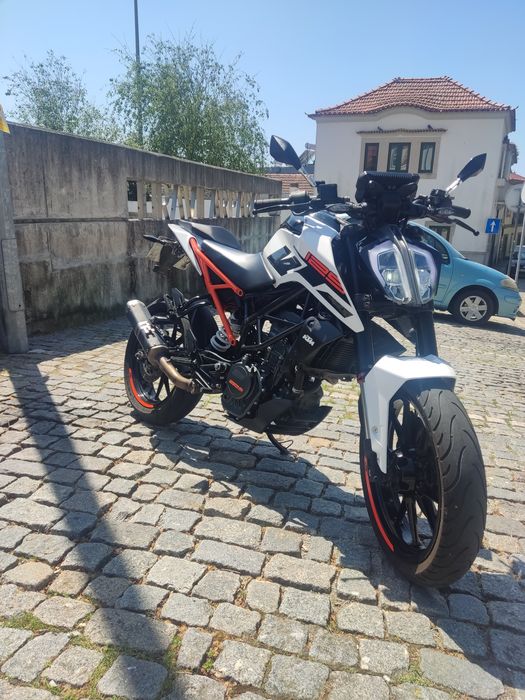 Vendo KTM DUKE 125CC.  11KW
