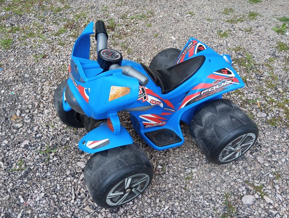Moto 4 elétrica para criança