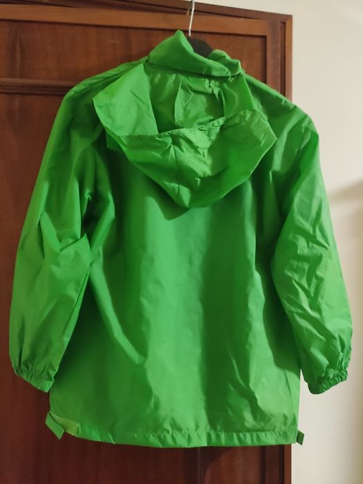 Quispo e Impermeável