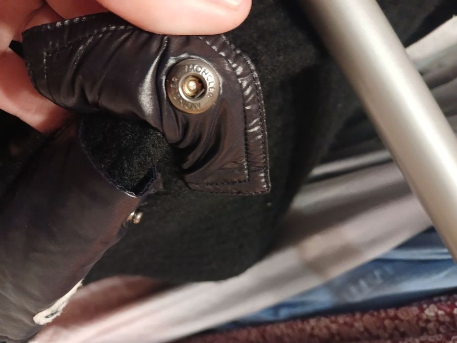 Світер Moncler жіночий орігиніла