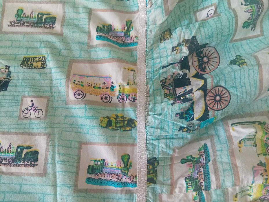 Colcha de cama individual/ divã, com combóios e carruagens