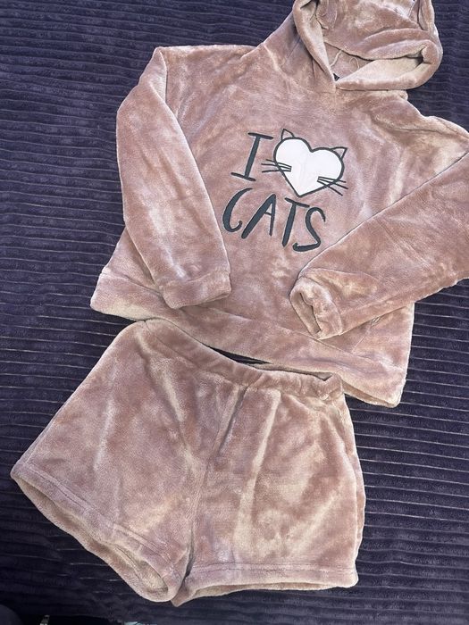 Піжама жіноча розмір S .